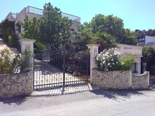Villa Caroline Trogir Exterior foto